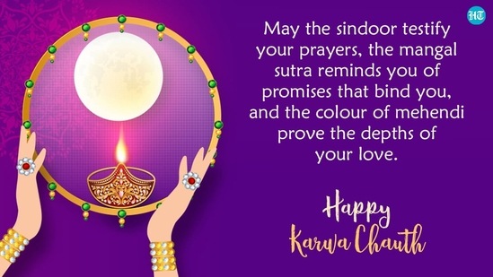 Women also pray to the moon and listen to Karwa Chauth path on this day. (HT Photo) Women also pray to the moon and listen to Karwa Chauth path on this day. (HT Photo)