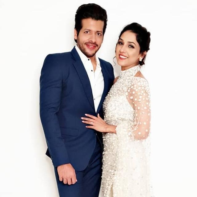 Neeti Mohan with Nihar Pandya