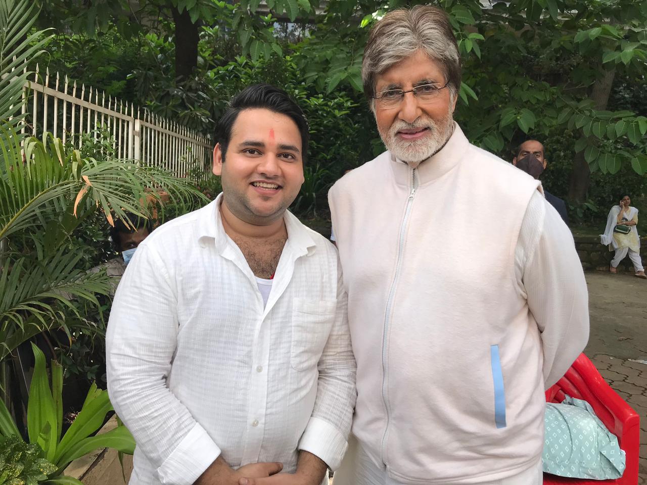 Shayank Shukla with Amitabh Bachchan on sets of Goodbye. Shayank Shukla with Amitabh Bachchan on sets of Goodbye.