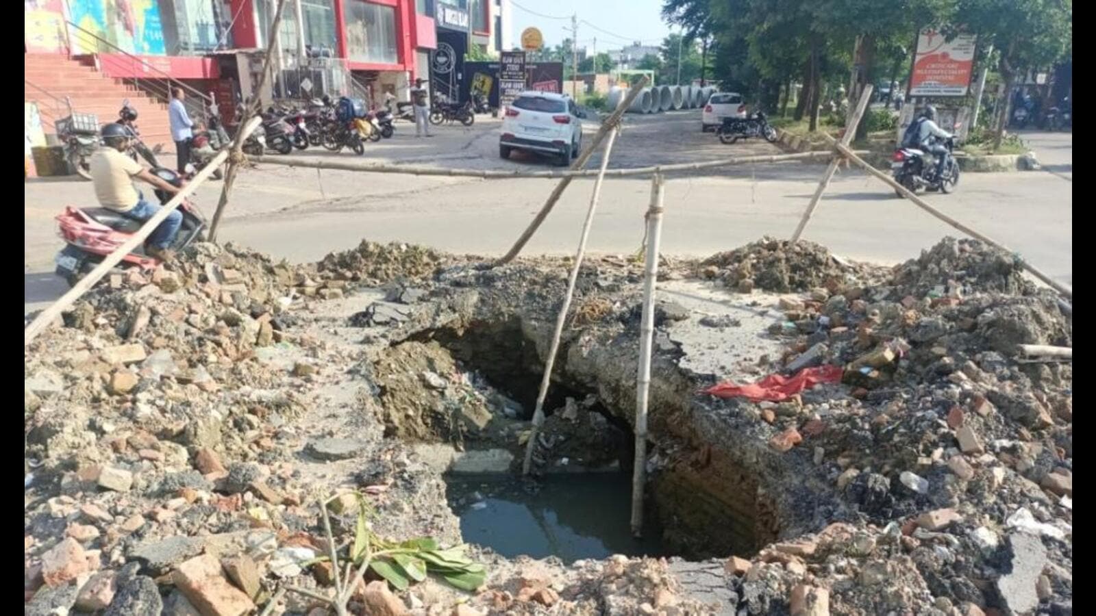 Lucknow’s Ashiana is ‘home’ to open sewage, potholed roads