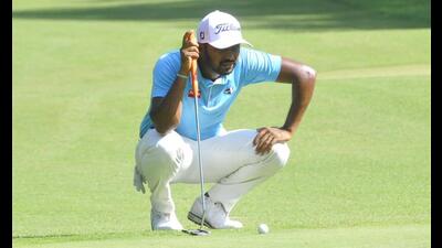 Golfer Chikkarangappa in action during the Jeev Milkha Singh Invitational Golf tournament at Chandigarh Golf Club. (Keshav Singh/HT) Golfer Chikkarangappa in action during the Jeev Milkha Singh Invitational Golf tournament at Chandigarh Golf Club. (Keshav Singh/HT)