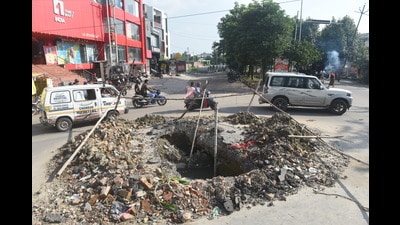 City residents are left stranded with authorities passing the buck (Deepak Gupta) City residents are left stranded with authorities passing the buck (Deepak Gupta)