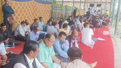 The decision to hold the protest came days after media houses suspended publication of newspapers from Monday over intimidation by a militant group (HT Photo)