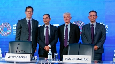 Vitor Gaspar, second from left, director of the Fiscal Affairs Department at the IMF, Paolo Mauro, second from right, deputy director of the IMF's Fiscal Affairs Department. (AP)