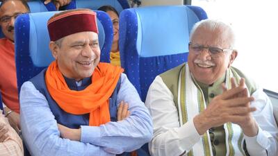 Haryana chief minister Manohar Lal Khattar and Union railways minister Ashwini Vaishnaw aboard the Vande Bharat Express train on Thursday. (Sant Arora/HT) Haryana chief minister Manohar Lal Khattar and Union railways minister Ashwini Vaishnaw aboard the Vande Bharat Express train on Thursday. (Sant Arora/HT)
