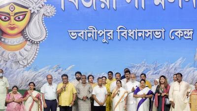 West Bengal chief minister Mamata Banerjee addresses Vijaya Sammilani organised by Trinamool Congress (TMC) at Bhabanipur, in Kolkata on Thursday. MP Saugata Roy was not invited (ANI) West Bengal chief minister Mamata Banerjee addresses Vijaya Sammilani organised by Trinamool Congress (TMC) at Bhabanipur, in Kolkata on Thursday. MP Saugata Roy was not invited (ANI)