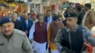 Mukesh Ambani donated ₹5 crore to the temples' joint committee, the Badri-Kedar Temple Committee (BKTC). Mukesh Ambani donated ₹5 crore to the temples' joint committee, the Badri-Kedar Temple Committee (BKTC).
