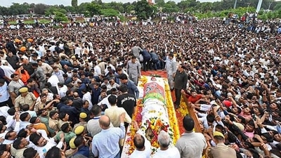 A huge crowd of Samajwadi Party workers and supporters during party founder Mulayam Singh Yadav’s funeral procession, in Saifai, Tuesday. (PTI Photo) A huge crowd of Samajwadi Party workers and supporters during party founder Mulayam Singh Yadav’s funeral procession, in Saifai, Tuesday. (PTI Photo)