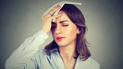 Hot flashes can be detrimental to heart in addition to being uncomfortable (Shutterstock)