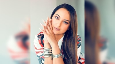 Sonakshi Sinha's outfit is from the collection of designer Anamika Khanna and the team behind making the actor look like a diva is MRStyles. (Instagram/@aslisona) Sonakshi Sinha's outfit is from the collection of designer Anamika Khanna and the team behind making the actor look like a diva is MRStyles. (Instagram/@aslisona)