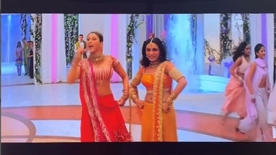 The image is taken from the video shared on Instagram that shows Jay Sean singing 'jhoot bole kauwa kaate' but with a hilarious twist. (Instagram/@imjustbesti) The image is taken from the video shared on Instagram that shows Jay Sean singing 'jhoot bole kauwa kaate' but with a hilarious twist. (Instagram/@imjustbesti)