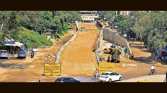 Vehicular movement was already affected on Ferozepur Road and Pakhowal Road due to the construction of an elevated road, railway overbridge (ROB) and underbridges (RUBs), respectively, but a road cave in near Ishmeet Singh Chowk has exacerbated matters, bringing traffic to a crawl. (Gurpreet Singh/HT)