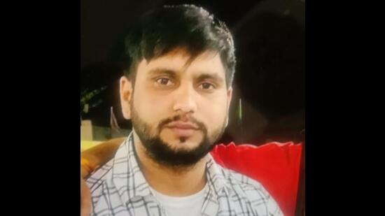 Jagtar Singh, a neighbour of Punjabi singer Sidhu Moose Wala who is a suspect in his murder case, was arrested from Amritsar airport on Thursday. (HT file photo)