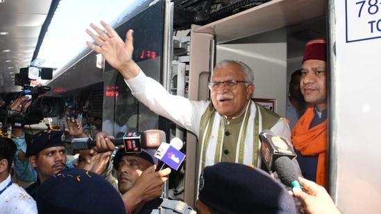 Haryana CM Manohar Lal Khattar with railways minister Ashwini Vaishnaw addressing the media after the launch of the Vande Bharat Express.(HT Photo)