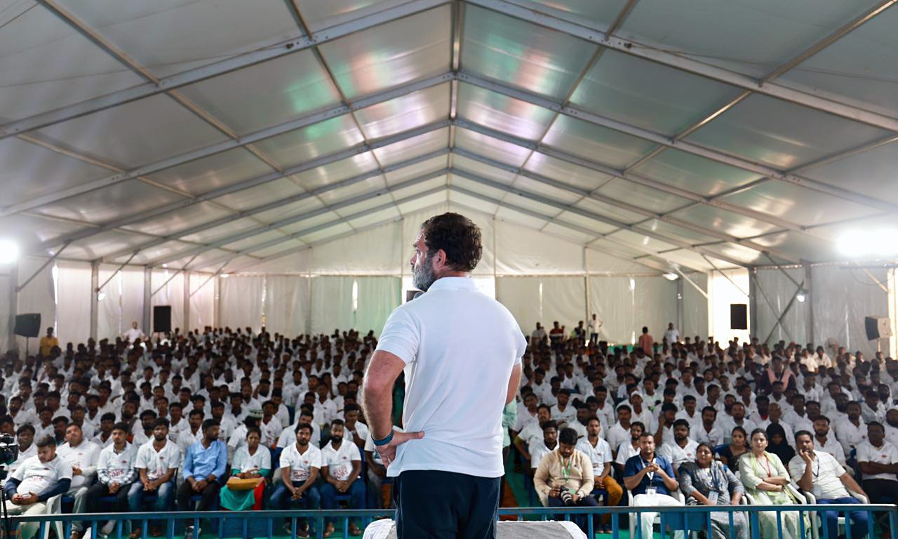 Congress leader Rahul Gandhi interacts with the youth on the issue of unemployment in Karnataka's Chitradurga on Wednesday. (ANI Photo) (Congress Twitter) Congress leader Rahul Gandhi interacts with the youth on the issue of unemployment in Karnataka's Chitradurga on Wednesday. (ANI Photo) (Congress Twitter)