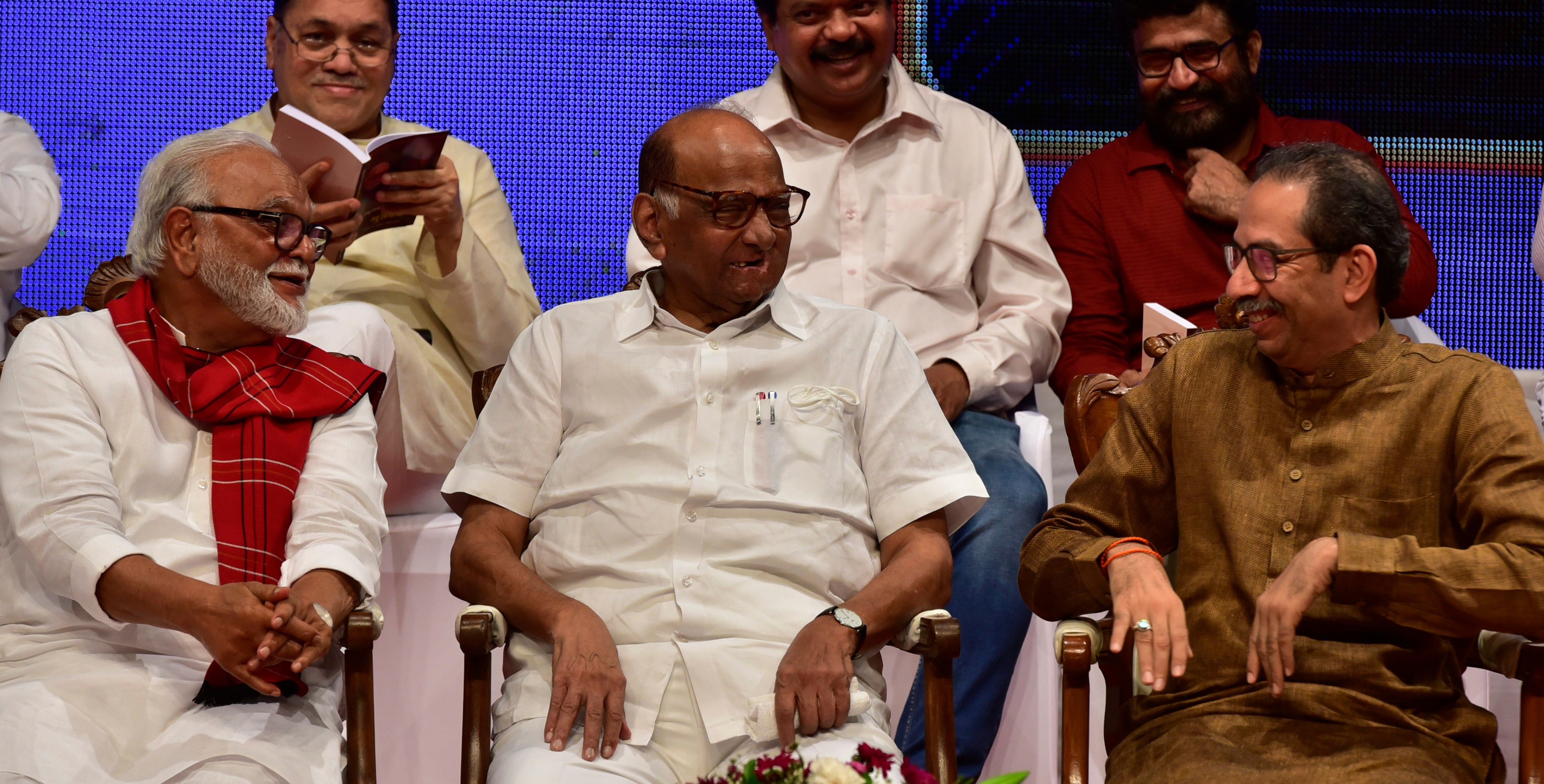 NCP leader and MLA Chhagan Bhujbal with party president Sharad Pawar and Shiv Sena chief Uddhav Thackeray at Shanmukhananda Hall, in Mumbai. (Anshuman Poyrekar/HT PHOTO)
