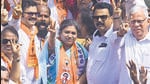 Mumbai, India - October 14, 2022: Workers of Shiv Sena (Uddhav Balasaheb Thackeray) in support of party candidate Rutuja Latke, wife of late MLA Ramesh Latke while submitting her election nomination form for the Andheri (East) Assembly bypoll, at Andheri, in Mumbai, India, on Friday, October 14, 2022. (Photo by Vijay Bate/HT Photo) (HT PHOTO) Mumbai, India - October 14, 2022: Workers of Shiv Sena (Uddhav Balasaheb Thackeray) in support of party candidate Rutuja Latke, wife of late MLA Ramesh Latke while submitting her election nomination form for the Andheri (East) Assembly bypoll, at Andheri, in Mumbai, India, on Friday, October 14, 2022. (Photo by Vijay Bate/HT Photo) (HT PHOTO)