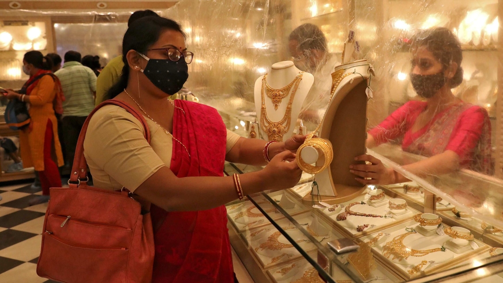 Dhanteras 2021: Why buying gold and utensils is considered auspicious on  this day!, Culture News