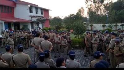 Police force assembled at Kunda police station on Thursday after the confrontation between UP police and US Nagar villagers on Wednesday evening. (File Photo) Police force assembled at Kunda police station on Thursday after the confrontation between UP police and US Nagar villagers on Wednesday evening. (File Photo)