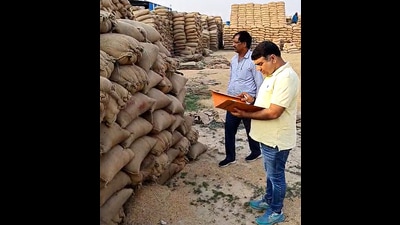 CM’s flying squad conducts raids at Karnal rice mills CM’s flying squad conducts raids at Karnal rice mills