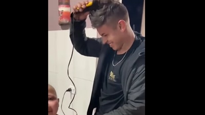 This brother shaved his head to support his sister. (Instagram/@goodnews_movement) This brother shaved his head to support his sister. (Instagram/@goodnews_movement)