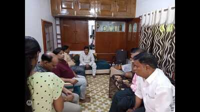 Worried family members of Shubham Garg in Kirawali town of Agra district on Friday. (HT) Worried family members of Shubham Garg in Kirawali town of Agra district on Friday. (HT)