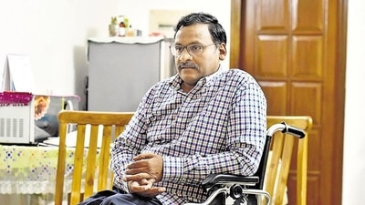 The high court has ordered immediate release of GN Saibaba and the other convicts if there is no other case against them.&nbsp; (Vipin Kumar/HT Photo)