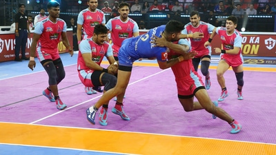 Deshwal, who was in top form, earned 14 points to win, while Rahul Chaudhari, and Sunil Kumar also made useful contributions for Jaipur. (Pro Kabaddi) Deshwal, who was in top form, earned 14 points to win, while Rahul Chaudhari, and Sunil Kumar also made useful contributions for Jaipur. (Pro Kabaddi)