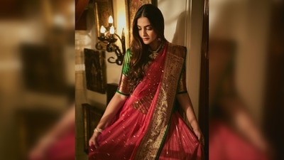 In the caption, Sonam Kapoor explained how she and her husband celebrate Karwa Chauth. "My Husband isn’t a fan of Karava Chauth as he thinks fasting should only be intermittent 😂 so I’ve never kept it!," she wrote. (Instagram/@sonamkapoor) In the caption, Sonam Kapoor explained how she and her husband celebrate Karwa Chauth. "My Husband isn’t a fan of Karava Chauth as he thinks fasting should only be intermittent 😂 so I’ve never kept it!," she wrote. (Instagram/@sonamkapoor)