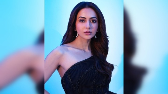 Rakul Preet adorned this look on the sets of the show Bigg Boss, an Indian reality game show.(Instagram/@rakulpreet)