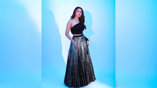 Rakul Preet captioned her post, "Just Black and bling things #THANKGOD we kickstarted promotions #bigboss(Instagram/@rakulpreet)