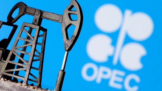 The United States presented Saudi Arabia with an analysis showing there was no market basis to lower oil production before the OPEC decision to cut output.(REUTERS)