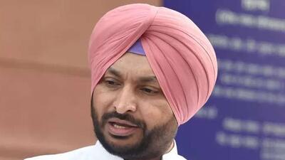 Congress member of parliament from Ludhiana Ravneet Singh Bittu said that the AAP implicated his party leaders and workers in forged cases with an intention of gaining political mileage in the upcoming Gujarat and Himachal Pradesh elections. (PTI file photo) Congress member of parliament from Ludhiana Ravneet Singh Bittu said that the AAP implicated his party leaders and workers in forged cases with an intention of gaining political mileage in the upcoming Gujarat and Himachal Pradesh elections. (PTI file photo)