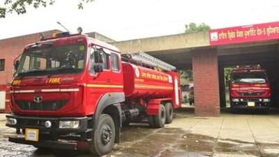 Grappling with acute staff shortage, the fire brigade in the industrial hub of Punjab has pulled up socks to tackle the incidents of blaze that are likely to be reported on the Diwali night. (HT file photo) Grappling with acute staff shortage, the fire brigade in the industrial hub of Punjab has pulled up socks to tackle the incidents of blaze that are likely to be reported on the Diwali night. (HT file photo)