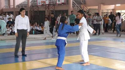 As many as 1,244 players participated on the first day of the state-level games for the U-14 category under the Khedan Vatan Punjab Diyan on Saturday. Ludhiana is hosting a total of four games - handball, judo, softball and basketball for the U-14, U-17, U-21 and 21-40 categories. (HT Photo)