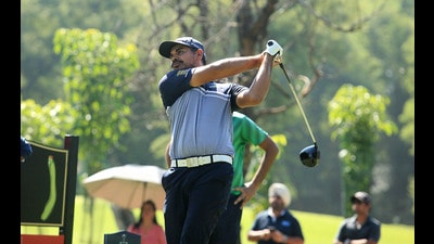 Golfer Gaganjeet Bhullar in action during the Jeev Milkha Singh Invitational Golf tournament at Chandigarh Golf Club on Saturday. (Sanjeev Sharma/HT)
