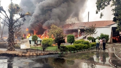 Major fire erupts at auto parts manufacturing unit in Gurugram. (ANI Photo) (Yogendra Kumar) Major fire erupts at auto parts manufacturing unit in Gurugram. (ANI Photo) (Yogendra Kumar)