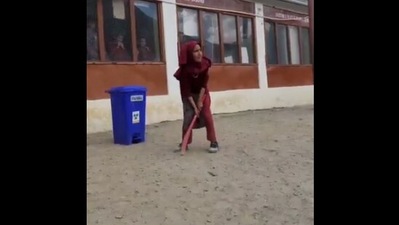 The image, taken from the Twitter video, shows the girl from Ladakh who wants to play like Virat Kohli. (Twitter/@dse_ladakh)