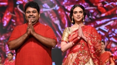 Aditi Rao Hydari turned showstopper for designer Gaurang Shah. She was in a cream silk lehenga and sported a septum ring to go with the look. The actor is one of the favourites among designers for the choice of a showstopper. (Varinder Chawla) Aditi Rao Hydari turned showstopper for designer Gaurang Shah. She was in a cream silk lehenga and sported a septum ring to go with the look. The actor is one of the favourites among designers for the choice of a showstopper. (Varinder Chawla)