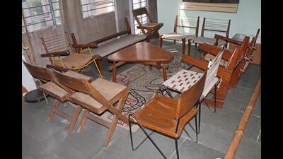 15 heritage sofa chairs and a heritage wooden table were stolen from Government College of Arts, Sector 10, on the night of January 18, 2016 (HT File Photo/Representational) 15 heritage sofa chairs and a heritage wooden table were stolen from Government College of Arts, Sector 10, on the night of January 18, 2016 (HT File Photo/Representational)