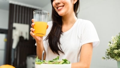 Aging is a natural process, but it can be slowed down with a healthy lifestyle and a nutritious diet. As we start to get old, the signs of aging start to appear on the skin and the hair. With a good diet and a proper intake of nutrition, this can be slowed down. Nutritionist Anjali Mukerjee wrote, “Aging is inevitable, but the rate at which you can slow down the aging process by the power of fruits and vegetables available to us is astonishing.” (Unsplash) Aging is a natural process, but it can be slowed down with a healthy lifestyle and a nutritious diet. As we start to get old, the signs of aging start to appear on the skin and the hair. With a good diet and a proper intake of nutrition, this can be slowed down. Nutritionist Anjali Mukerjee wrote, “Aging is inevitable, but the rate at which you can slow down the aging process by the power of fruits and vegetables available to us is astonishing.” (Unsplash)