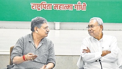 Bihar Chief Minister Nitish Kumar with JDU national president Lalan Singh. (HT Photo) Bihar Chief Minister Nitish Kumar with JDU national president Lalan Singh. (HT Photo)