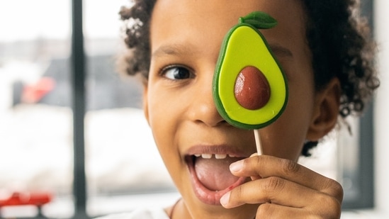 Foods and habits to improve your eye health(Monstera)