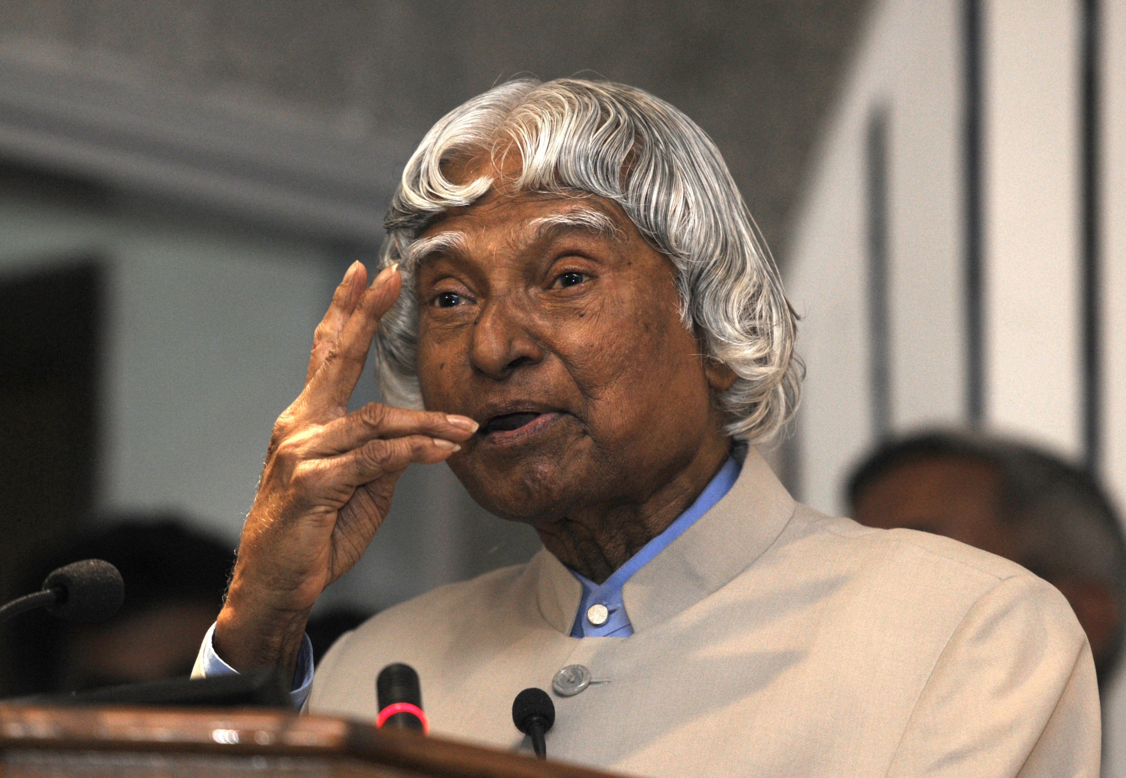 Kalam himself, down to earth, interested, conveyed a friendliness that made ordinary people feel at ease, and they reached out to him for any problem through email or a simple letter. (HT Photo) Kalam himself, down to earth, interested, conveyed a friendliness that made ordinary people feel at ease, and they reached out to him for any problem through email or a simple letter. (HT Photo)