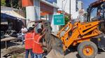 Following the directives of Haridwar district magistrate Vinay Shankar Pandey, the officials launched an anti-encroachment drive from Saturday. (HT Photo)