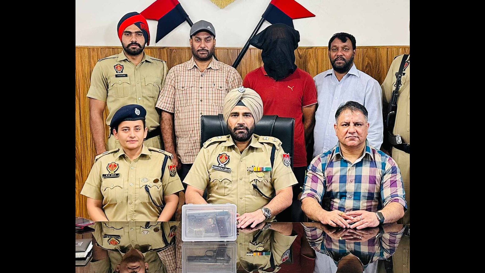 Sidhu Moose Wala Murder Case : Part Of Conspiracy Dismissed Cop Held ...