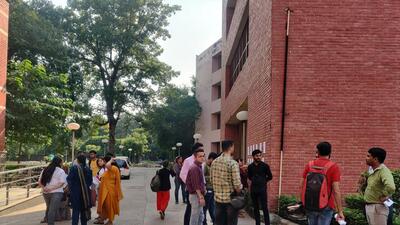 Several hundred students arrived at the DU’s north campus in droves on Sunday in hopes of completing their graduation degree via the centenary chance examination. (HT Photo)