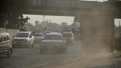 The Indian Institute of Tropical Meteorology on Sunday forecast that overall air quality over Delhi NCR is likely to deteriorate further and will remain in the poor category for the next week. (Parveen Kumar/HT Photo) The Indian Institute of Tropical Meteorology on Sunday forecast that overall air quality over Delhi NCR is likely to deteriorate further and will remain in the poor category for the next week. (Parveen Kumar/HT Photo)