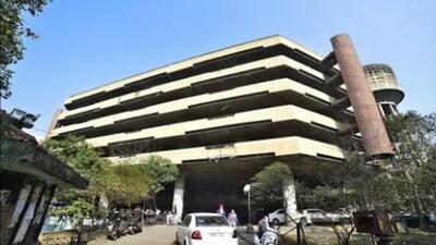 Ludhiana MC sub-divisional officer Kamal said the staff claimed that it happened due to some technical glitch in the super-suction machine. (Image for representational purpose)