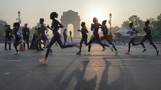 On the eve of the marathon, Sable said that prize money for long-distance running competitions should be raised to promote the sport in India.(PTI)